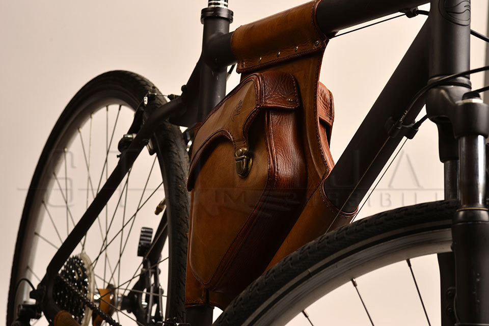 PARRYS LEATHER WORLD  Classic Designer Side Bag For Bike  Vintage Leather  Bag Panniers Bags  2 Postman