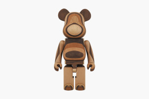 karimoku bearbrick 1000
