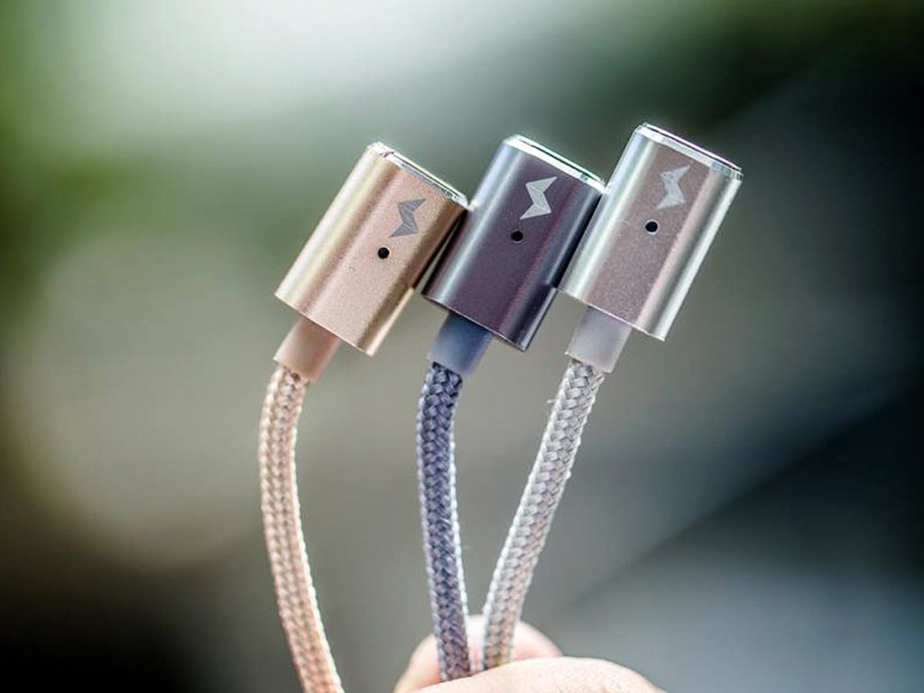Cross-Device Magnetic Cable