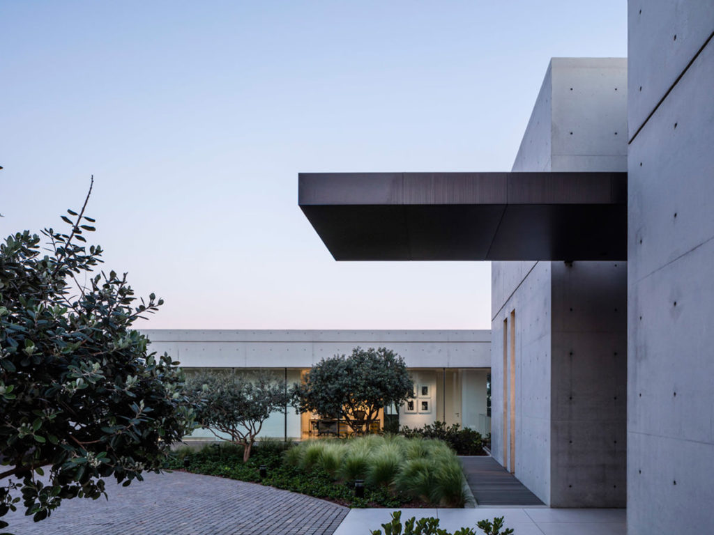 Concrete House by Studio de Lange - IMBOLDN