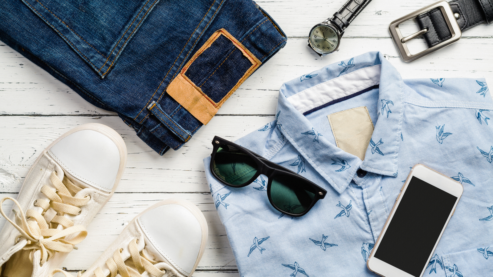 6 Last-Minute Summertime Essentials for the Style-Savvy Man