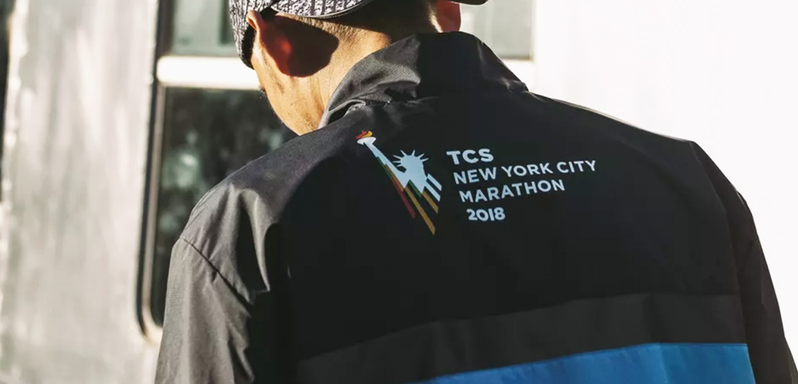 logo corrupción Bolos New Balance NYC Marathon Windcheater Jacket - IMBOLDN