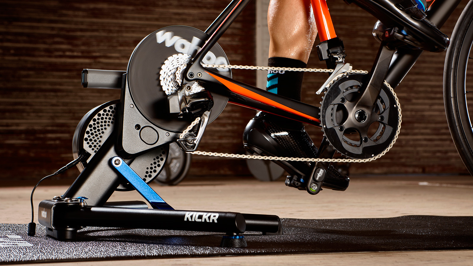 Wahoo KICKR CORE Smart Trainer - IMBOLDN