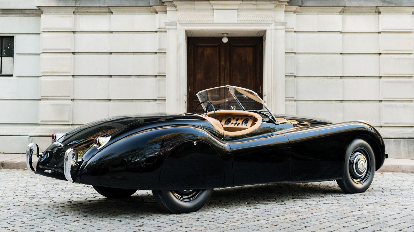 RM Sotheby’s Auctions Off An Award-Winning Jaguar XK 120 Roadster - IMBOLDN