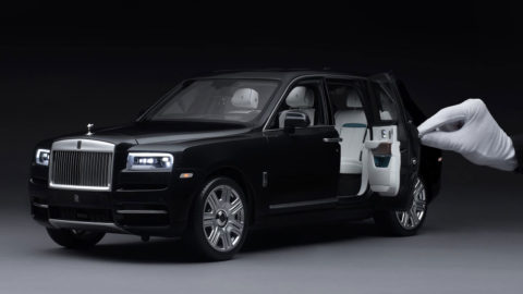 Rolls-Royce Cullinan 1:18 Scale Replica Model Car