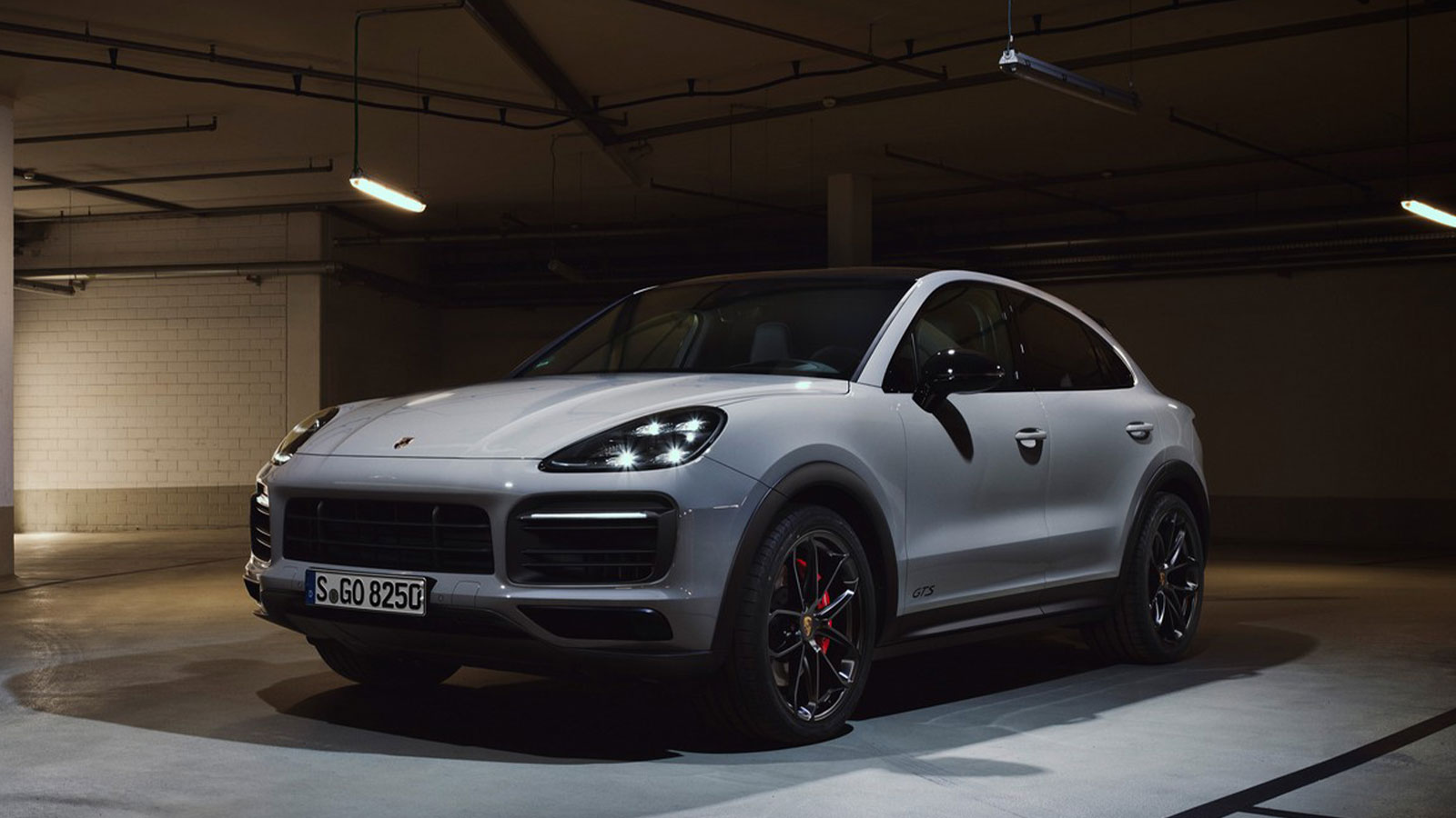 The 2021 Porsche Cayenne GTS is a TwinTurbo Spinning V8