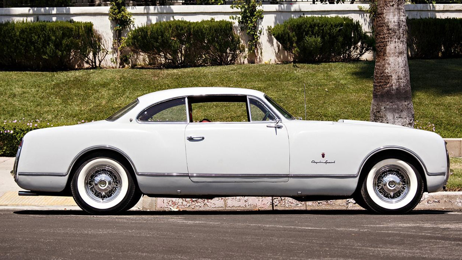 Cette magnifique Chrysler Ghia Special Coupé est à vendre Cette magnifique Chrysler Ghia Special Coupé est à vendre