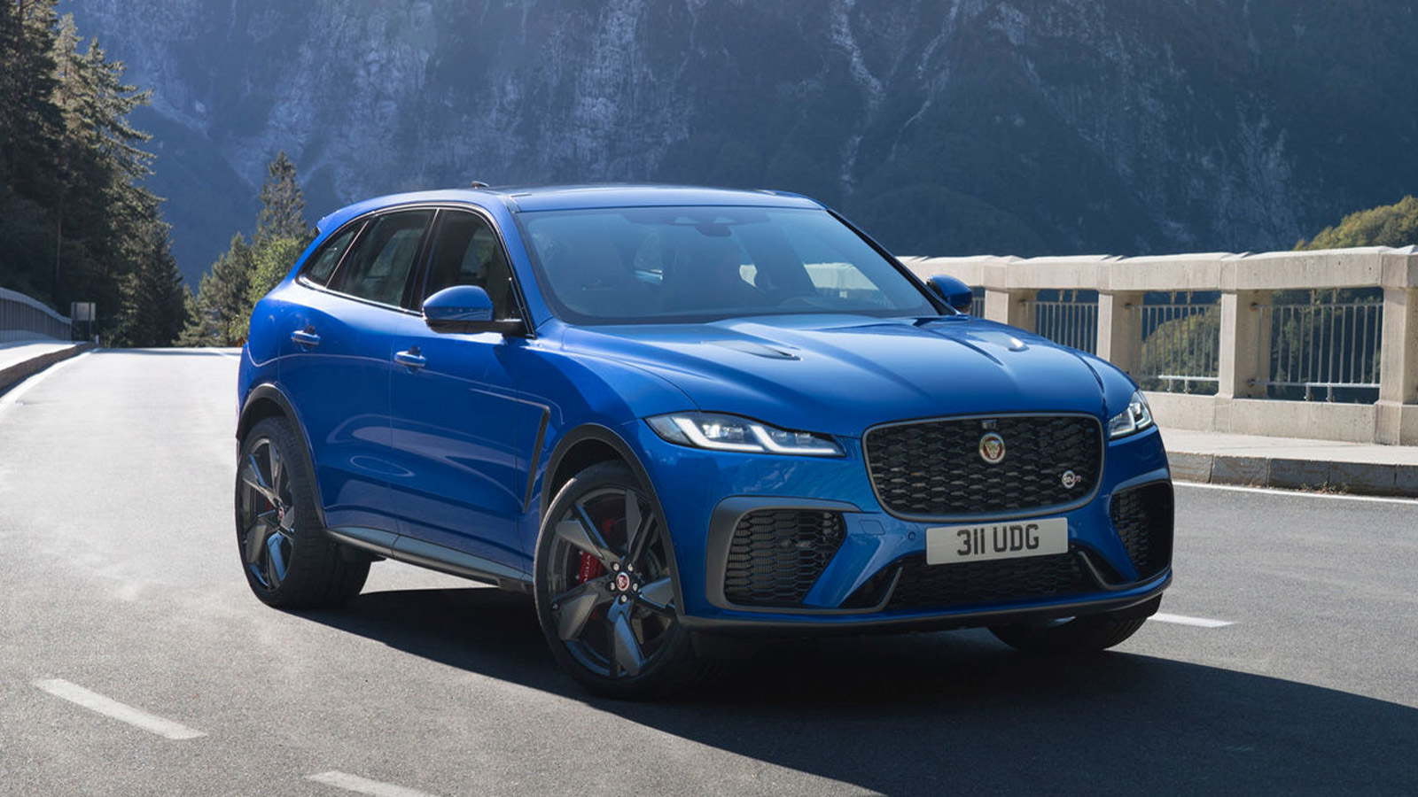 2021 Jaguar F-Pace SVR Is Sharper, Faster, And Smarter - IMBOLDN