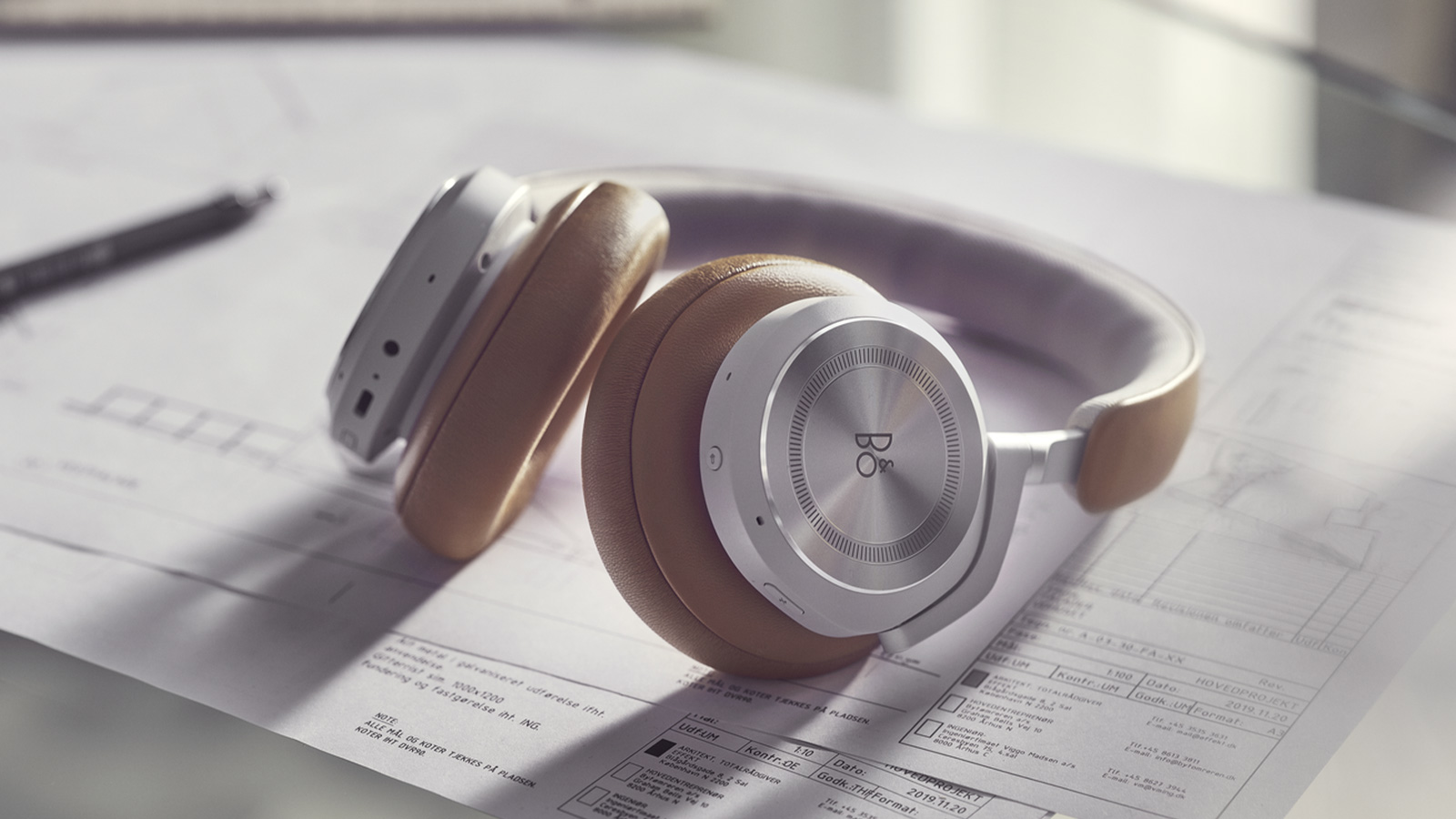 Bang & Olufsen Unveil The Beoplay HX Wireless, ANC Headphones