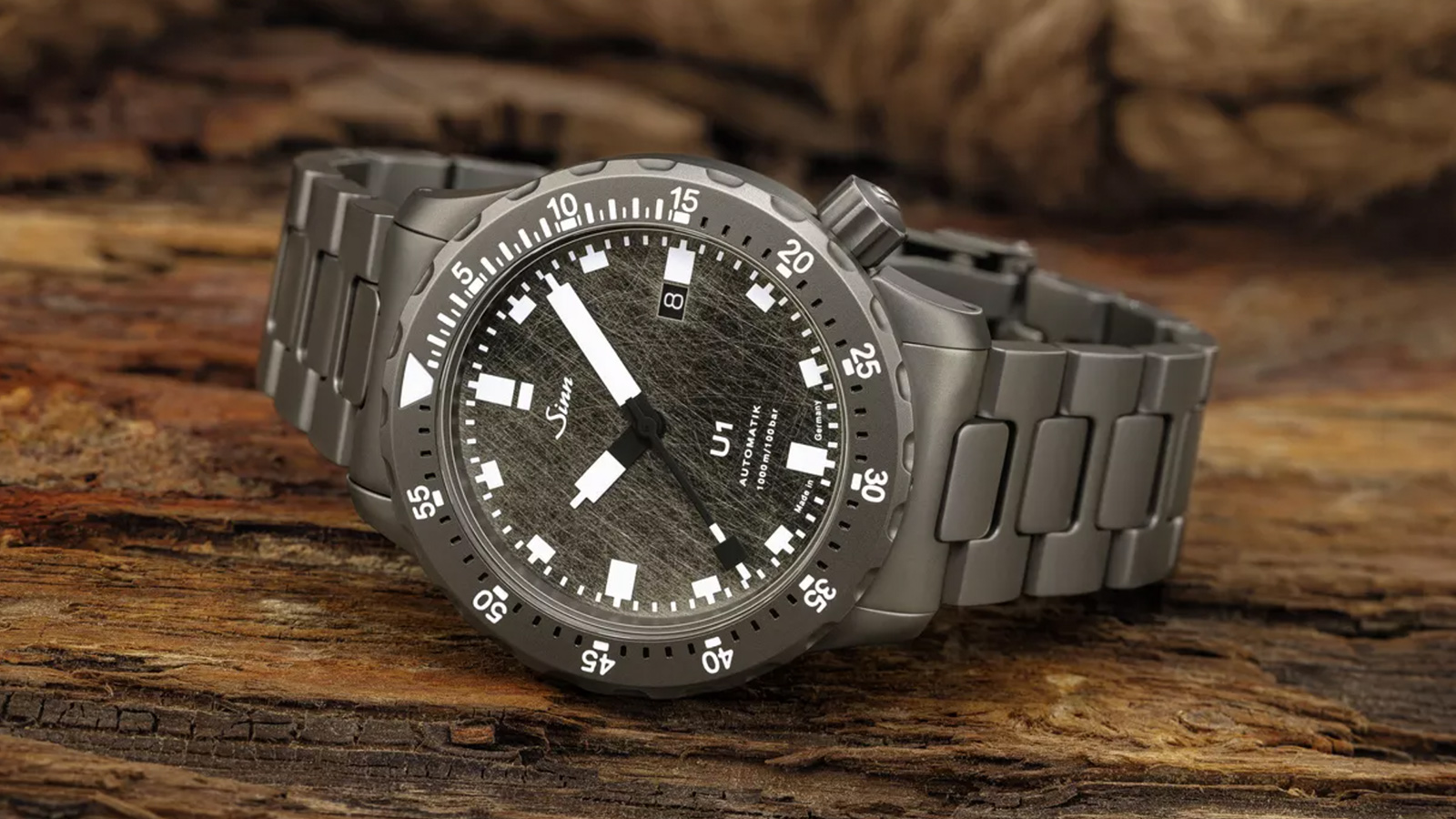 The Sinn U1 DS Is A Rugged Diving Watch With A Decorative Dial - IMBOLDN