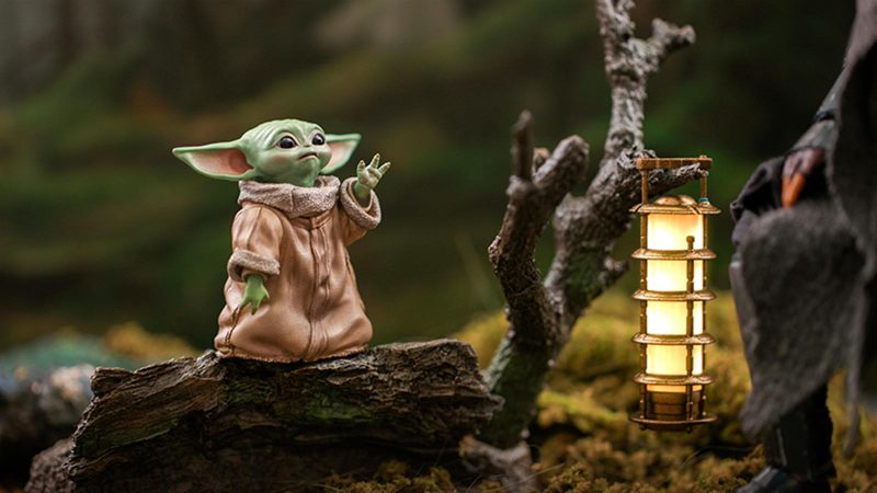 Baby Yoda and The Mandalorian Figure Set Unveiled by Hot Toys