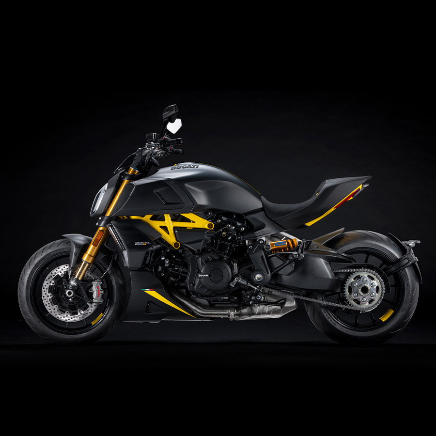 Ducati Diavel 1260 S "Black and Steel"