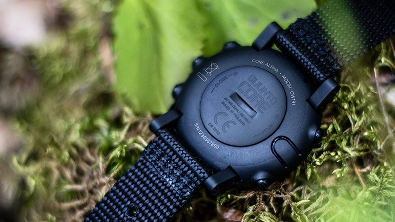 Built To Withstand Extreme Elements: Suunto CORE Alpha Stealth Black ...