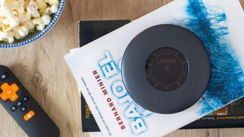 Lenso Space Is A Palm-Sized Mini Projector - IMBOLDN