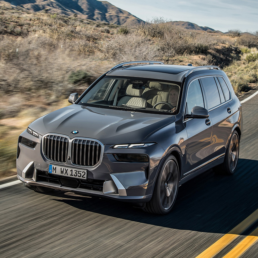 2023 BMW X7