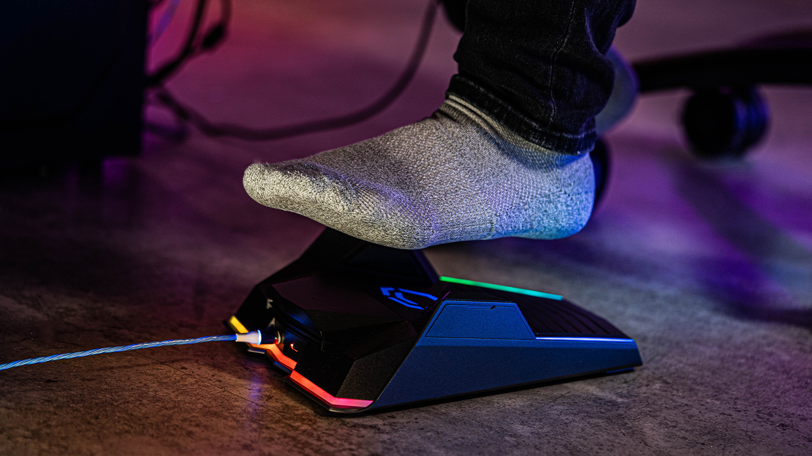 MSI Introduces The Liberator Gaming Foot Pedal IMBOLDN