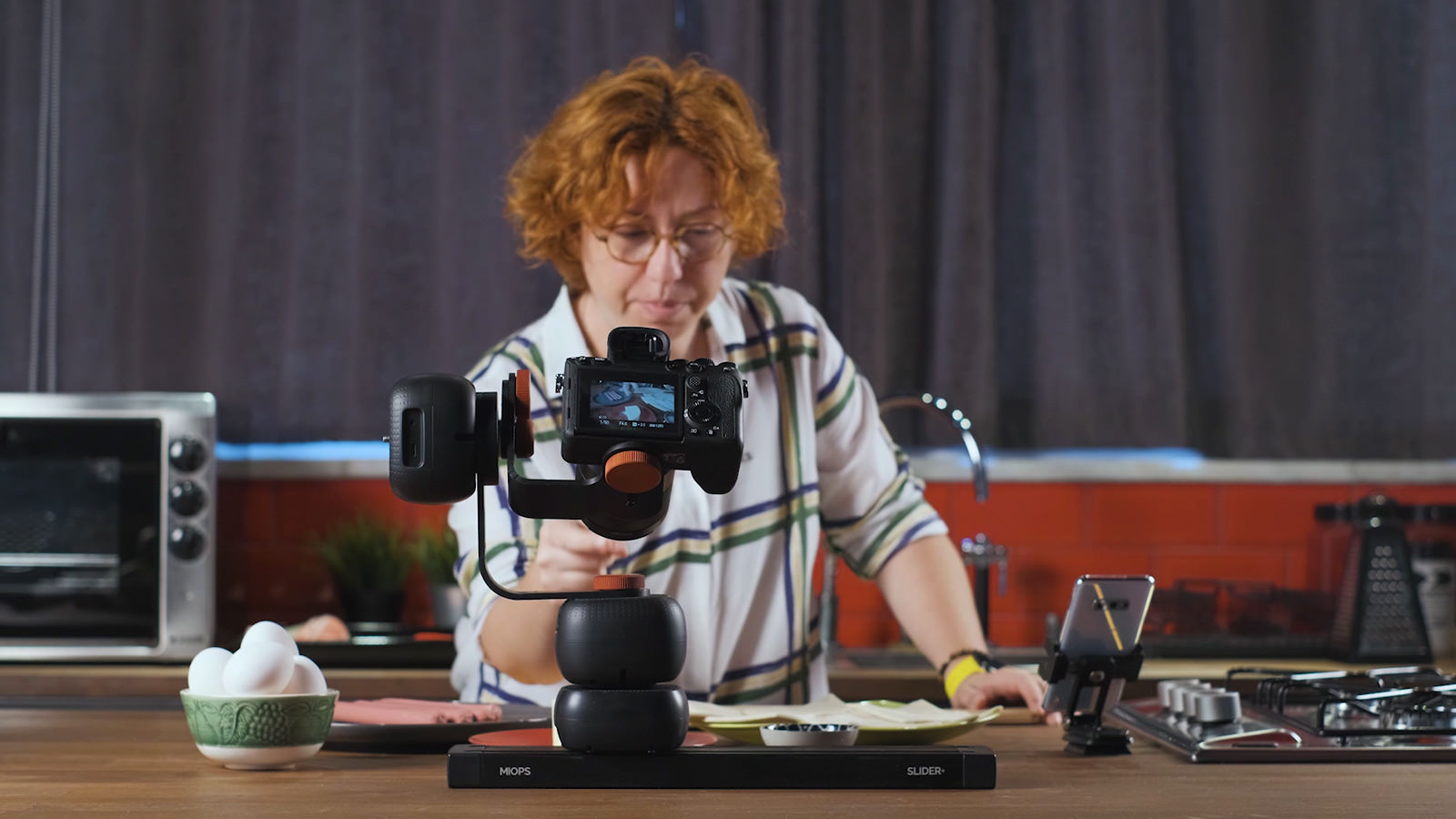 MIOPS CAPSULE PRO: Versatile Motorized Pan And Tilt Head For Content