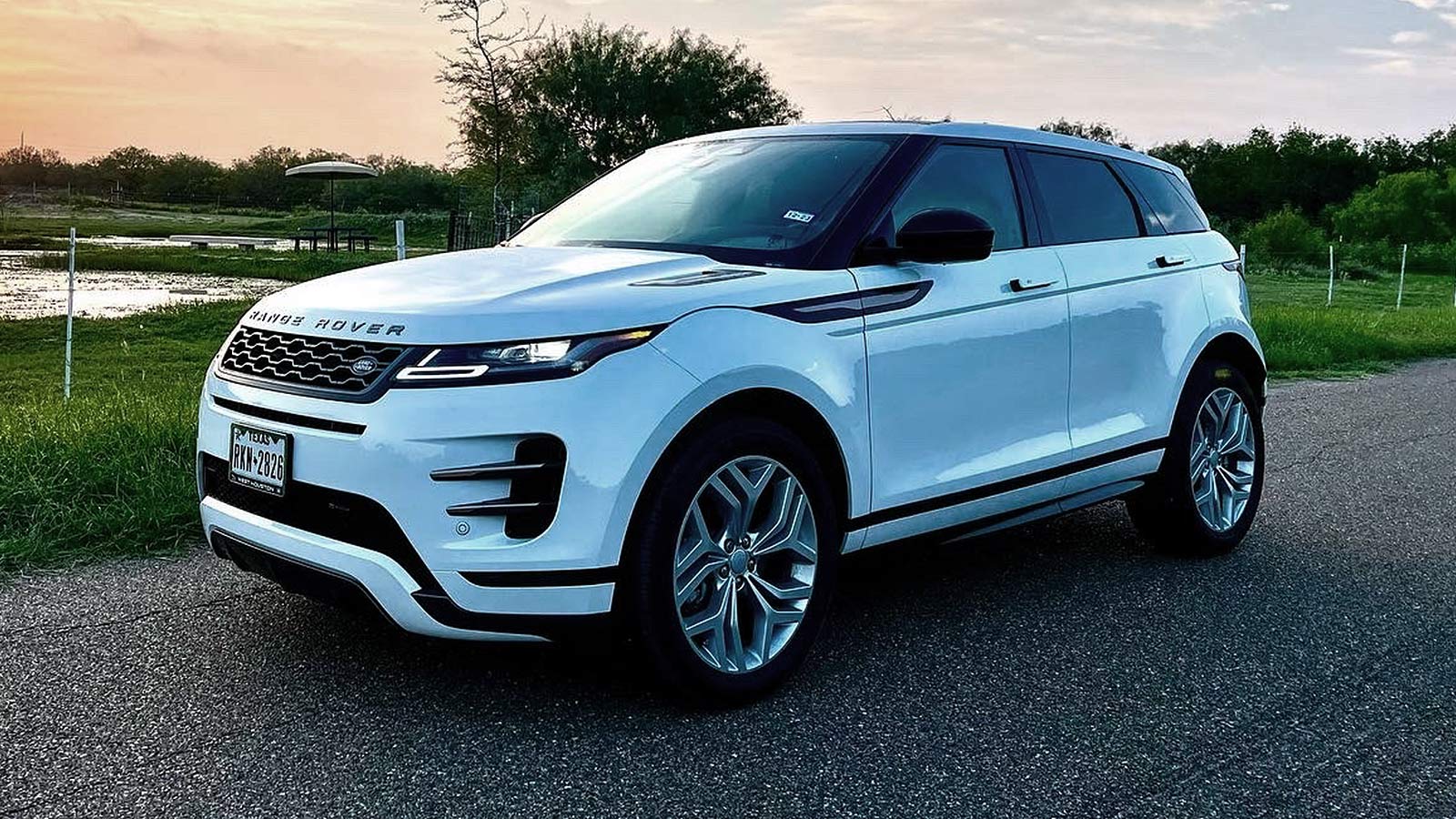 Land Rover Evoque Proves Size Doesn’t Matter When It Comes to Luxury