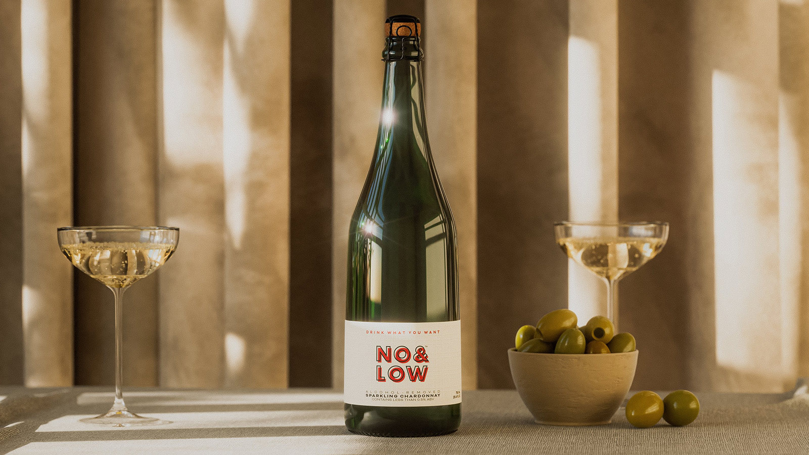 No & Low Non-Alcoholic Sparkling ChardonnayNo & Low Non-Alcoholic Sparkling ChardonnayNo & Low Non-Alcoholic Sparkling Chardonnay