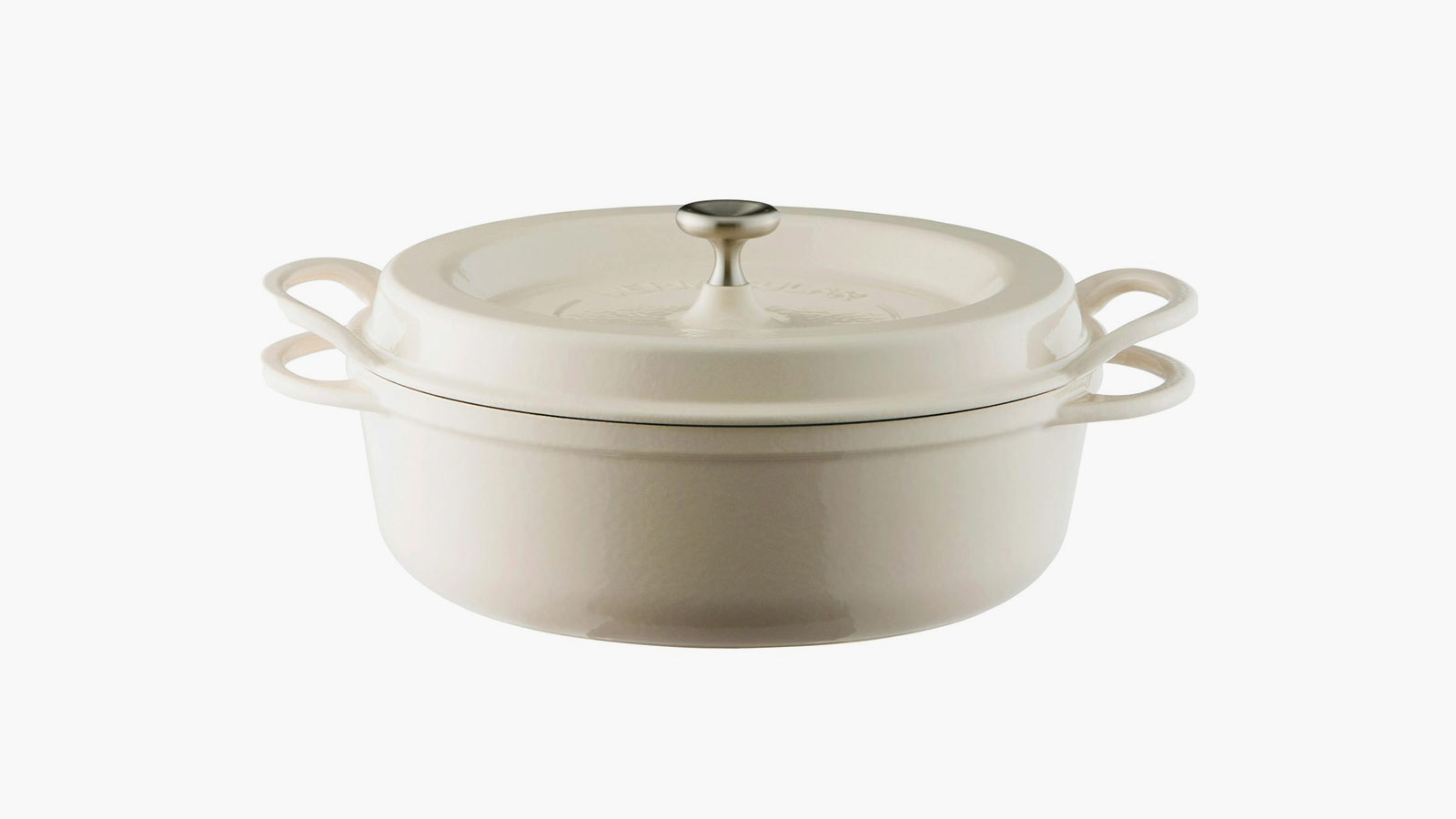 Vermicular 3.9-quart shallow oven pot in creamy enamel, a versatile cookware gift for home chefs in 2025.