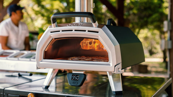 Make Pizza Anywhere With the Ooni Karu 16 Wood and Charcoal-Fired ...