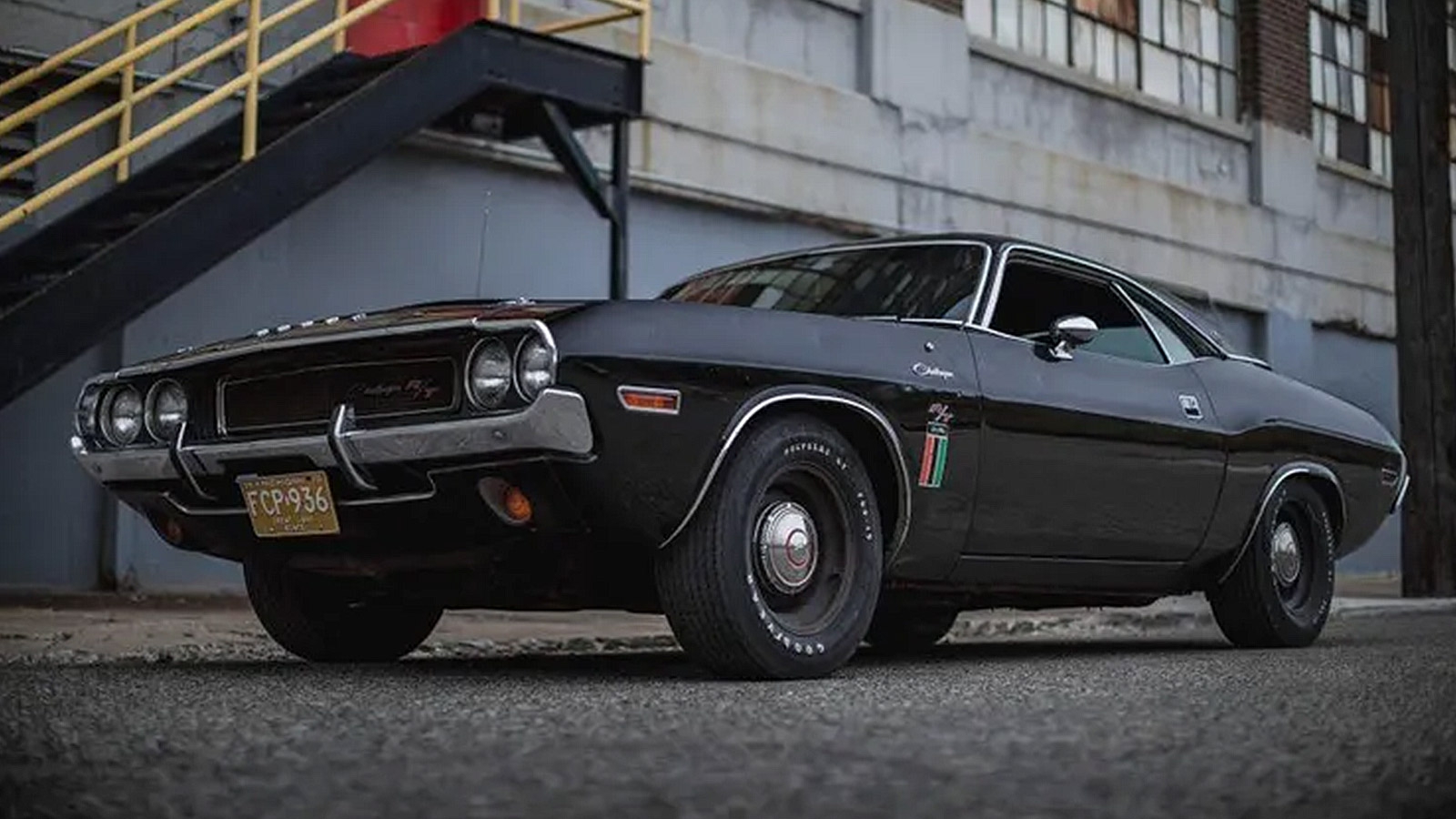 The Black Ghost - 1970 Challenger R/T SE