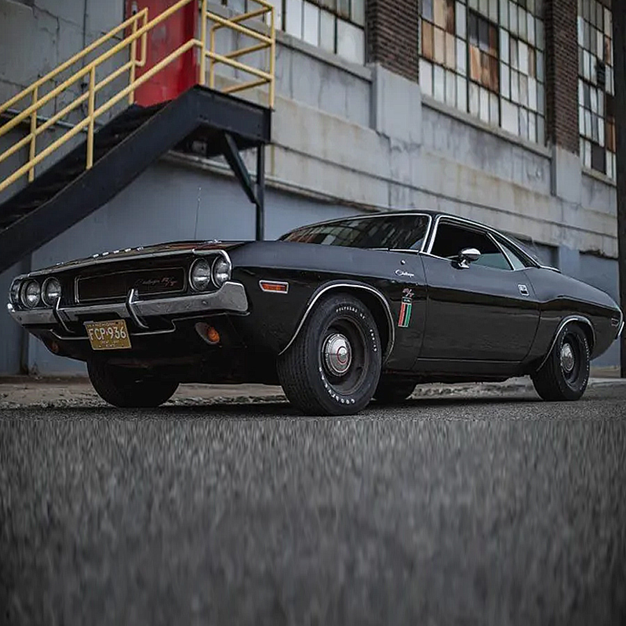 The Black Ghost - 1970 Challenger R/T SE