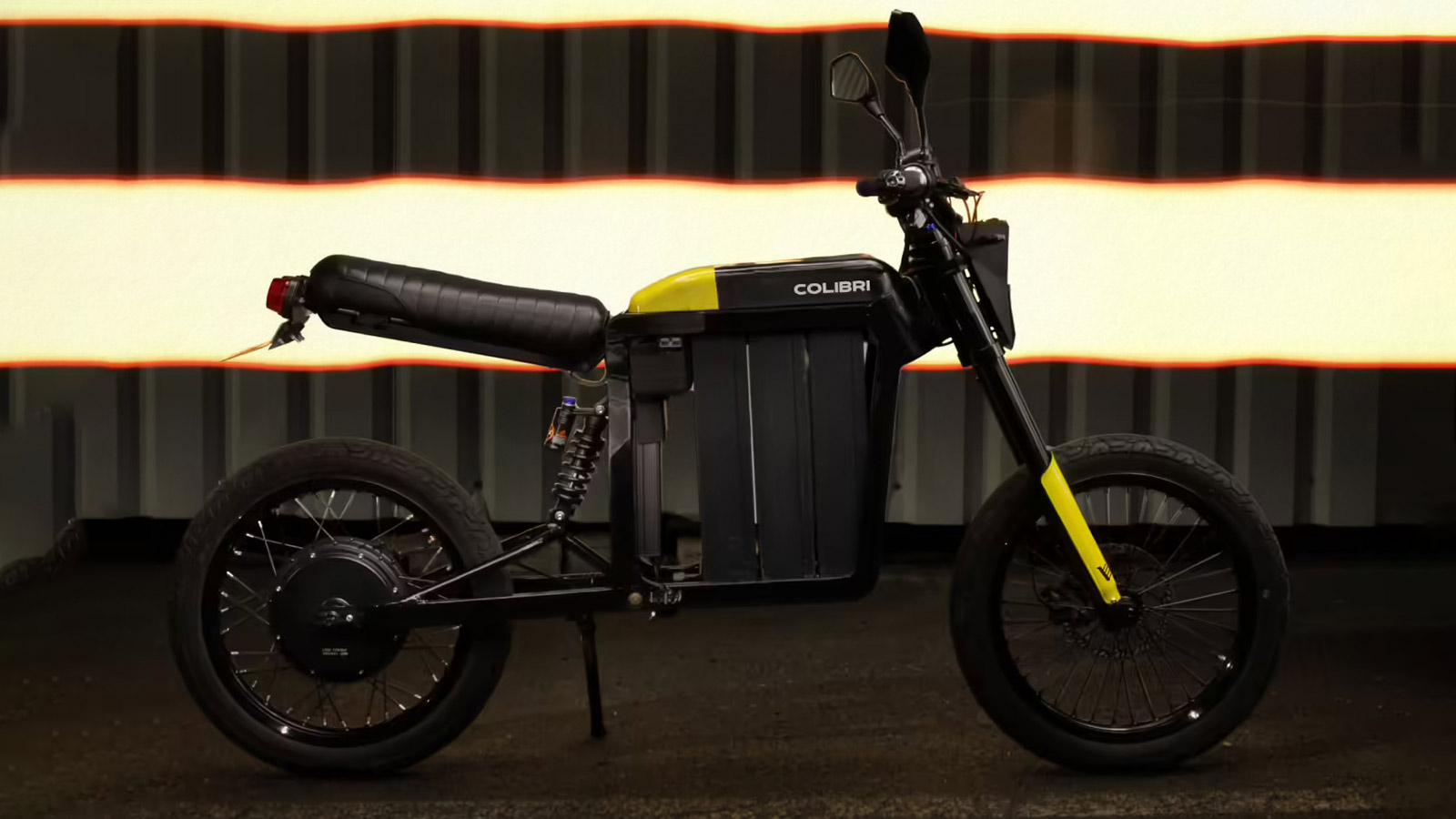 Foldable Colibri M22 e-Bike Carries Enough Batteries To Provide 120 ...