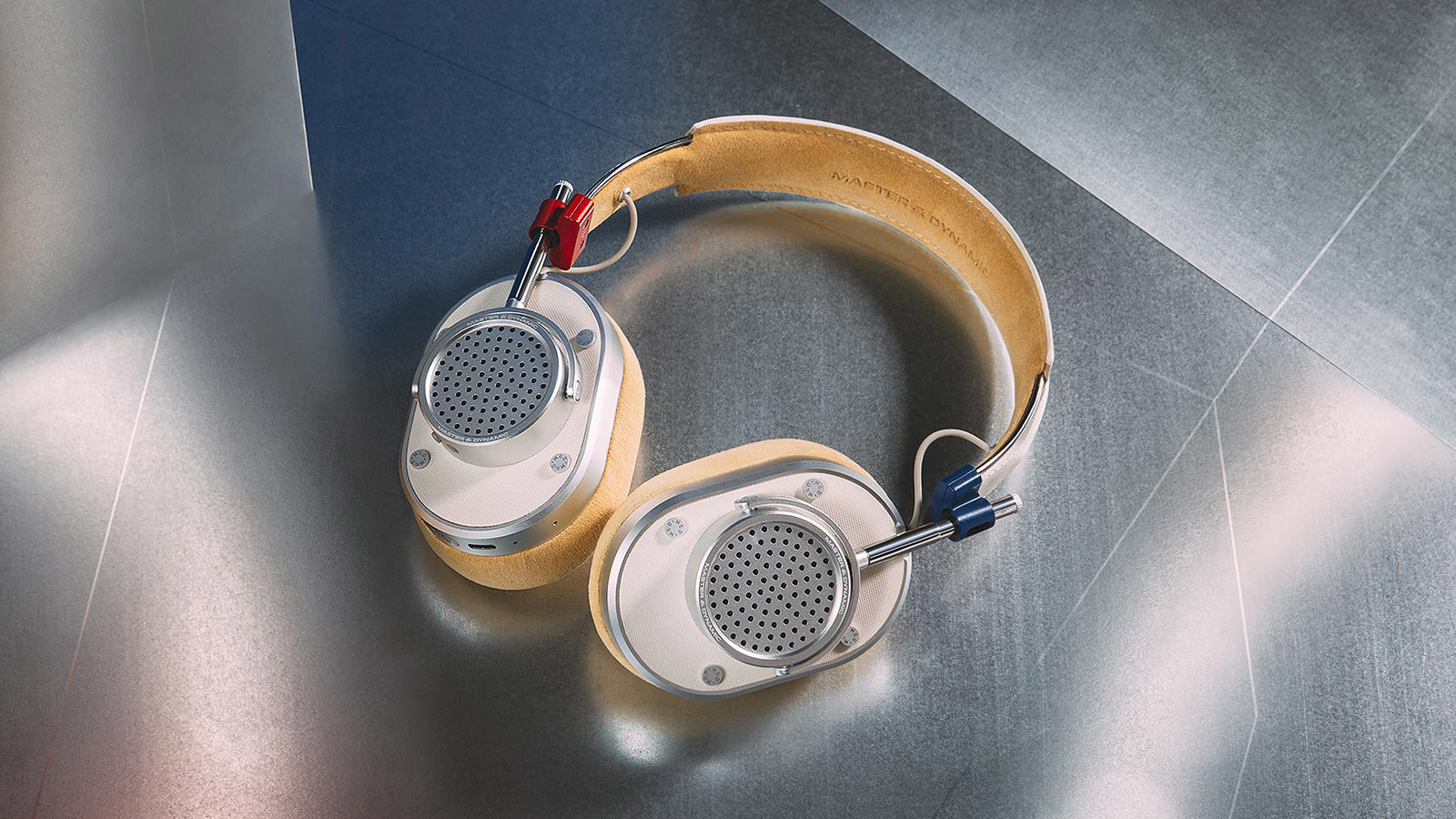 Master & Dynamic MH40 Wireless Applied Art Forms Over-Ear Headphones