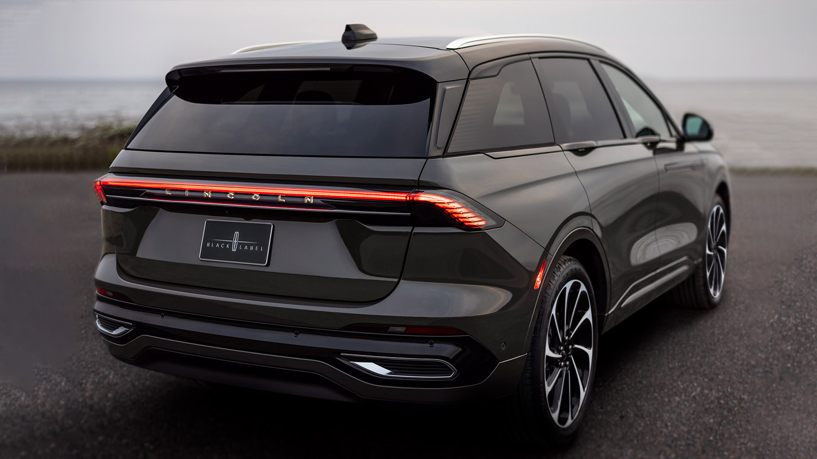 New 2024 Lincoln Nautilus Gains A 310 HP Hybrid Powertrain - IMBOLDN