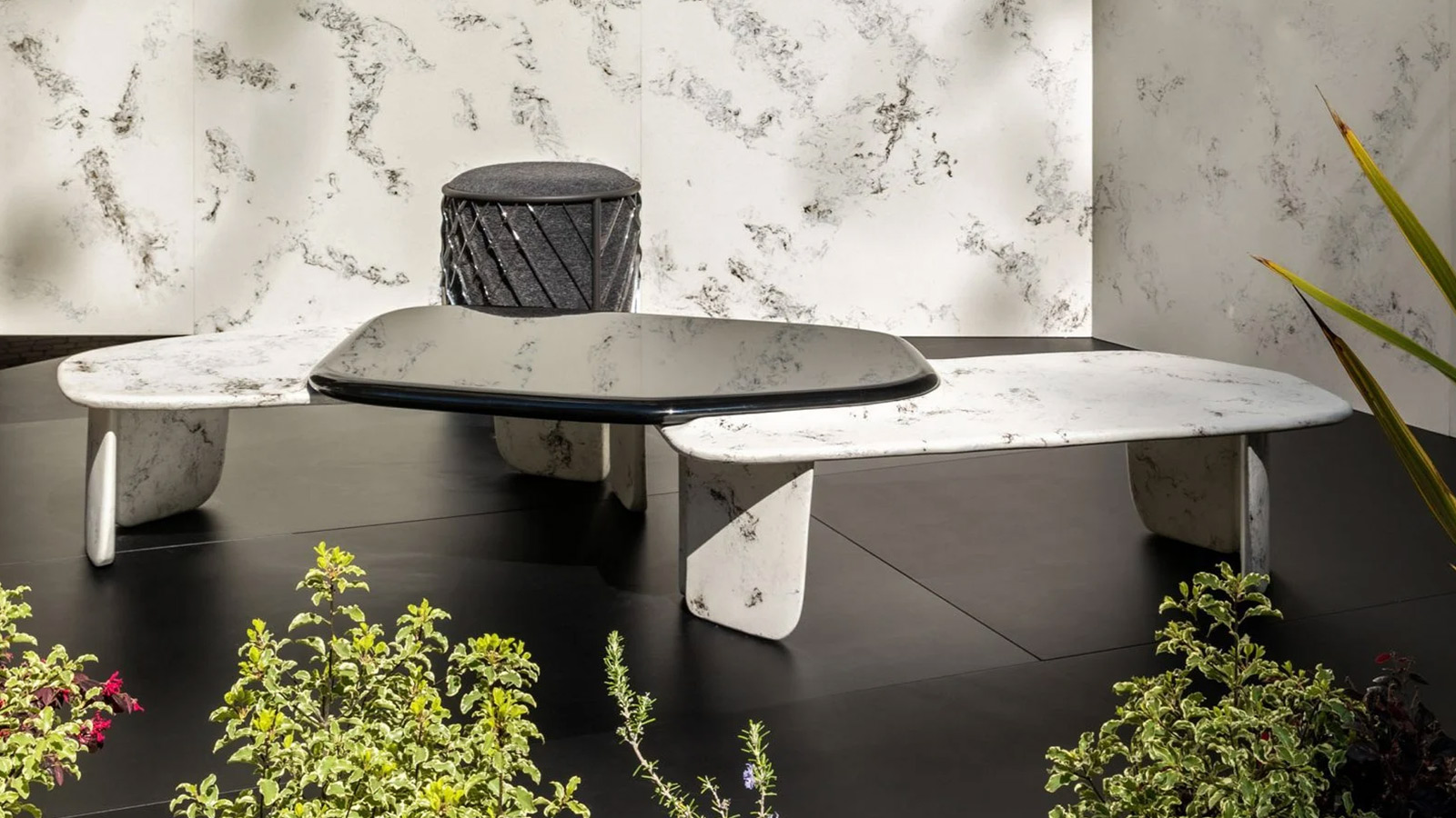 Bentley Home Collection The Thames table