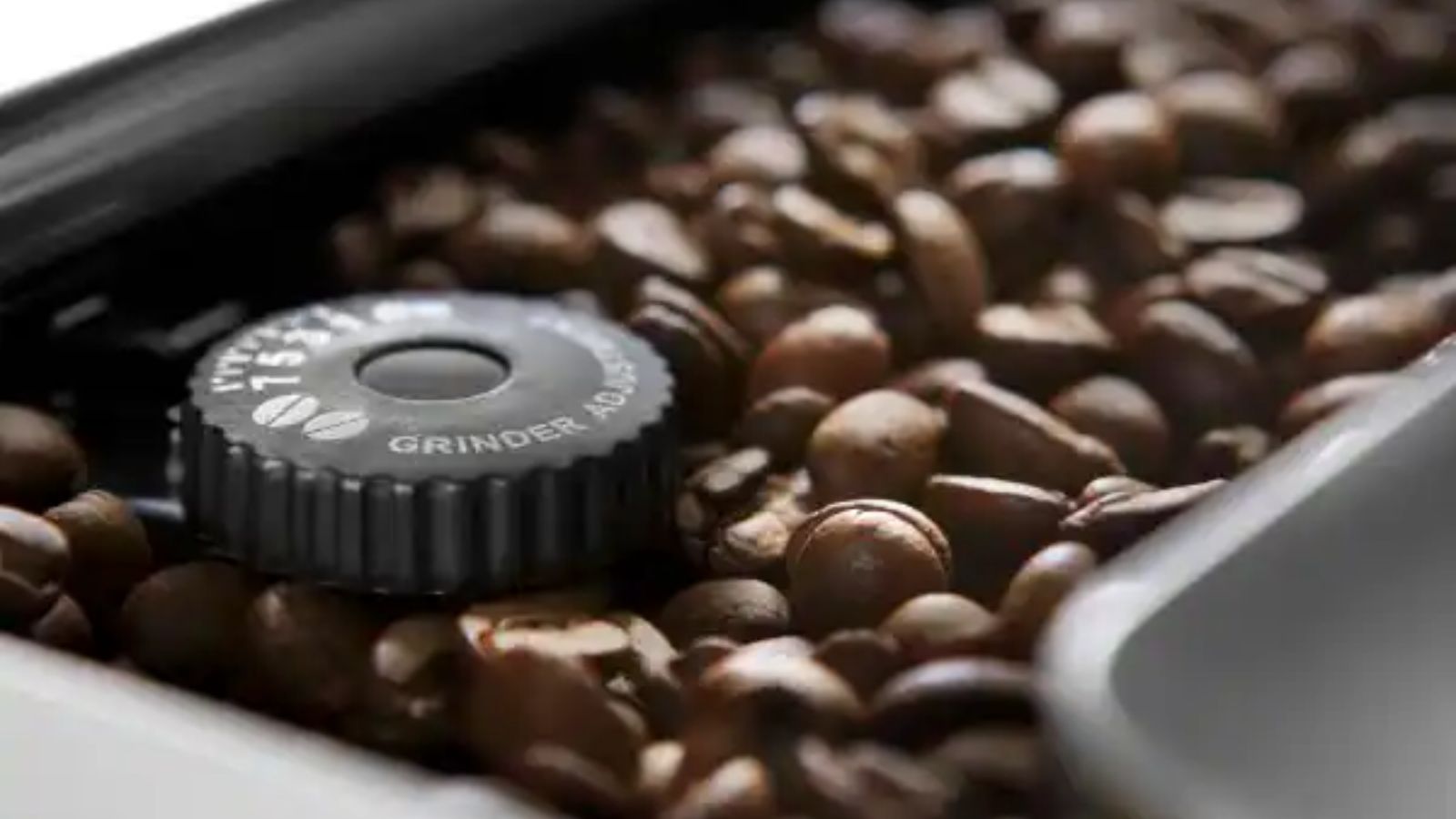 Elevate Your Coffee Game With De'Longhi's PrimaDonna Elite Espresso ...
