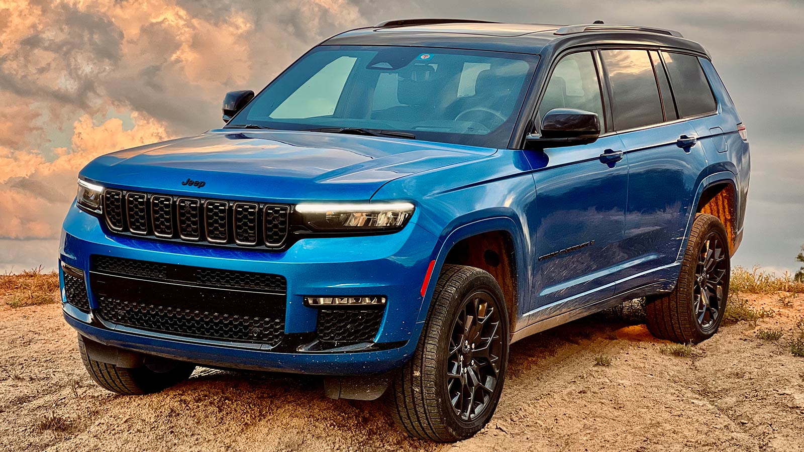 2023 Jeep Grand Cherokee L Summit Reserve Is A Fully Loaded 4×4 With Night Vision