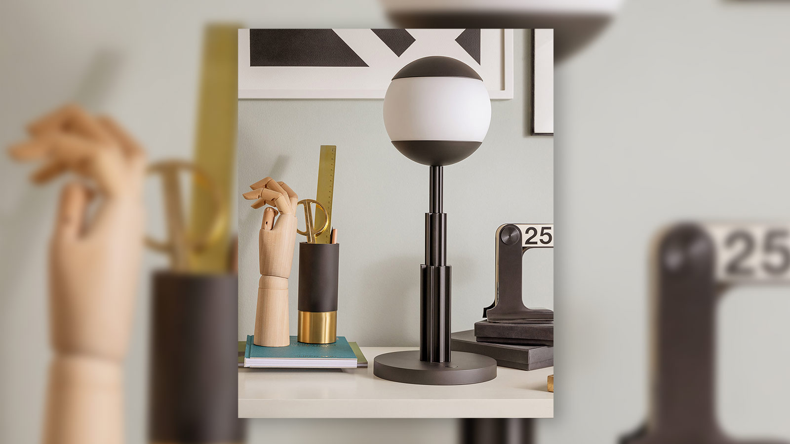 [2] Alessi AR04 Table Lamp