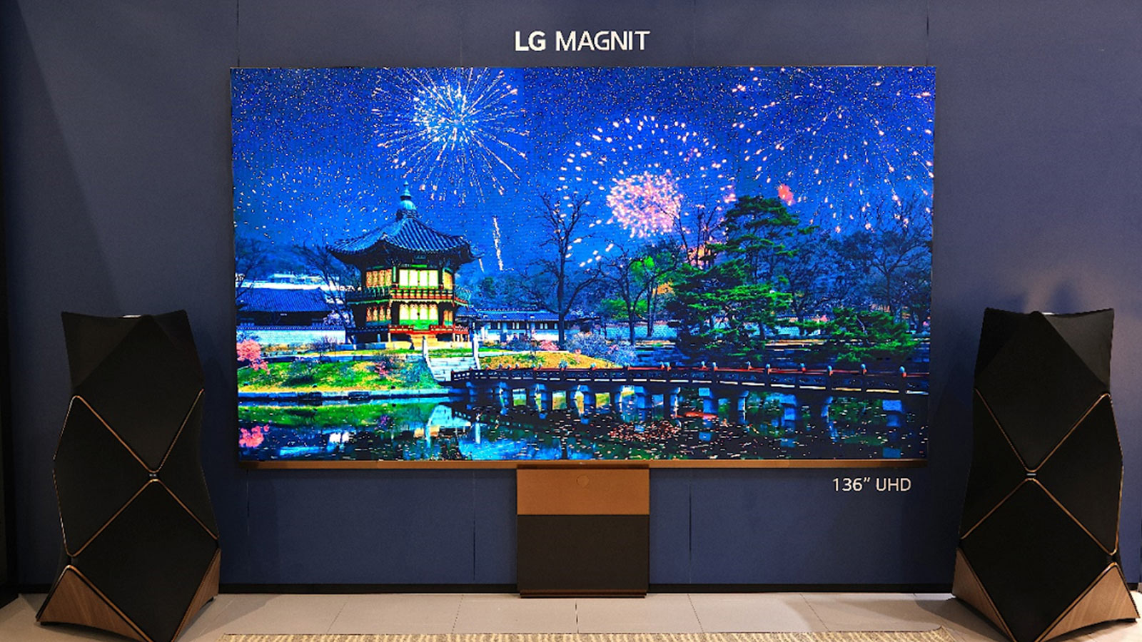Bang & Olufsen x LG Magnit Micro LED TV