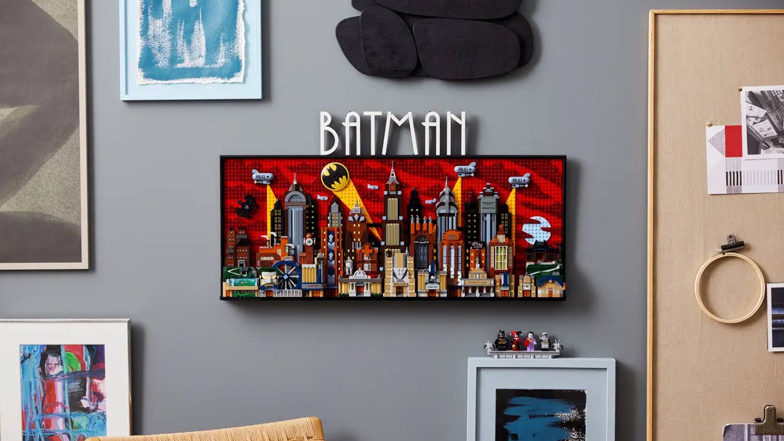 LEGO DC Batman Gotham City Skyline Set