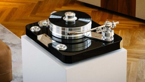 Pro-Ject Signature 12.2 Turntable