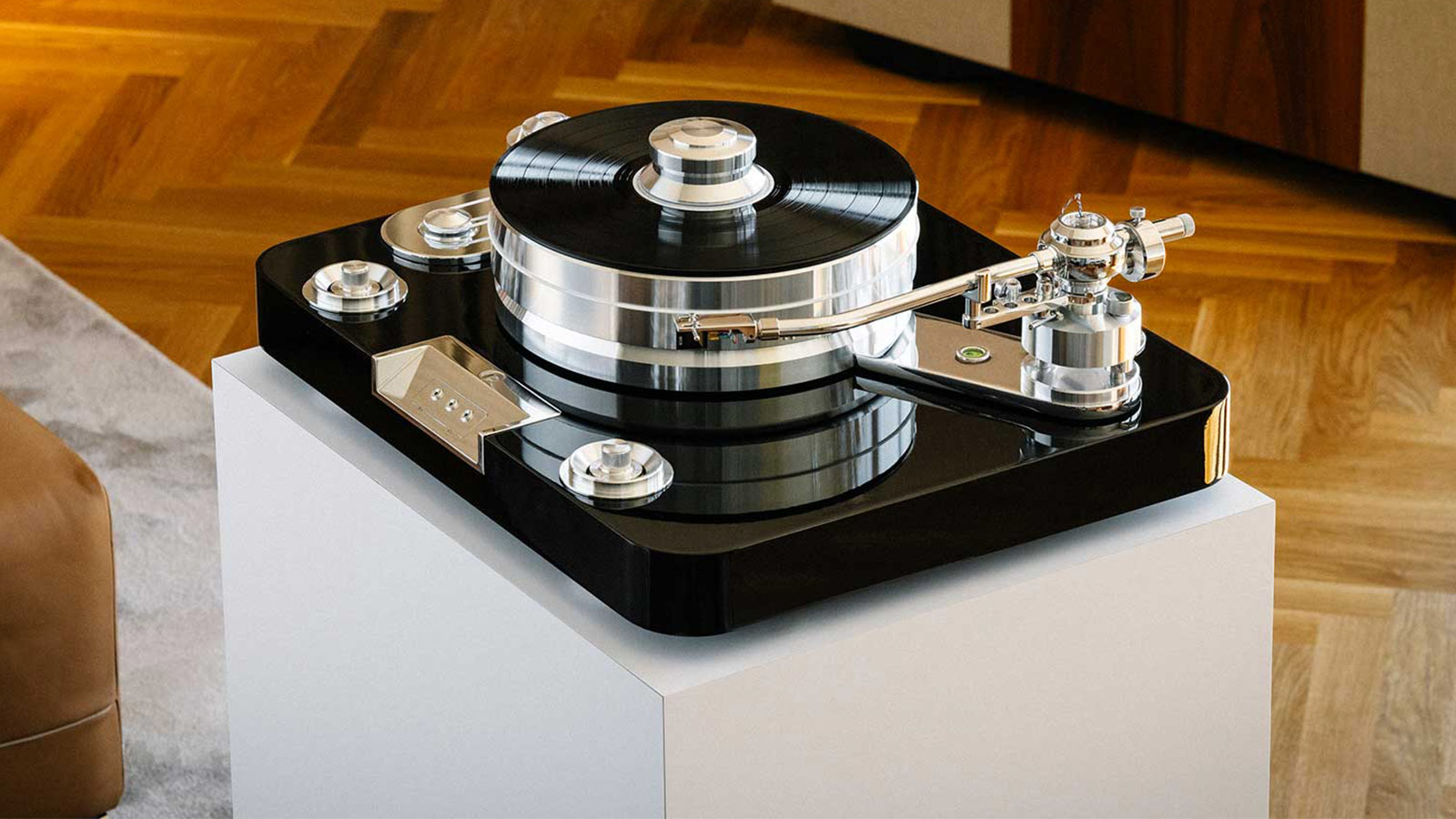 Pro-Ject Signature 12.2 Turntable