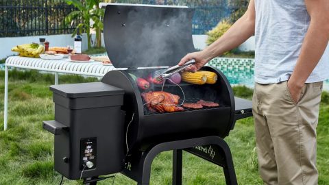 Grilling Reimagined With The Brainy Zelos 450 A.I. Grill