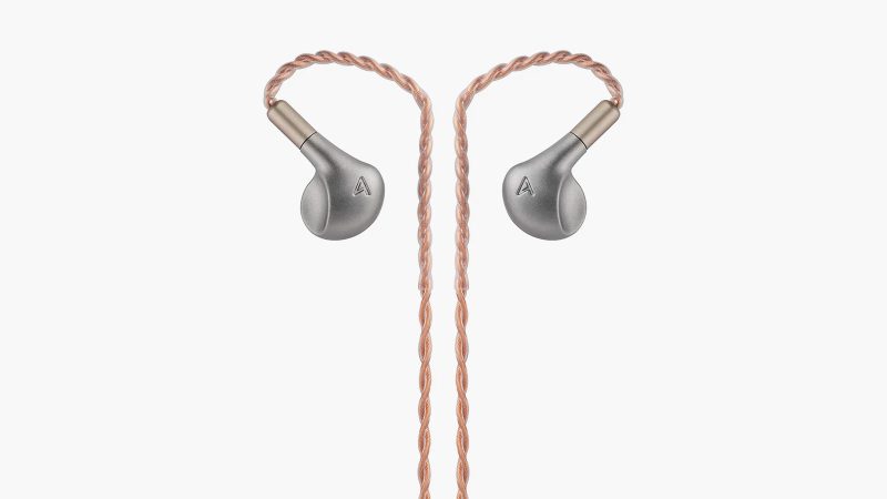 Astell&Kern's LUNA delivers audiophile-grade sound with planar magnetic technology.