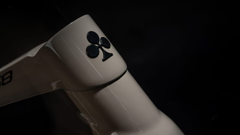 The Colnago C68 x Pas Normal Studios Bicycle boasts a carbon fiber frame, an aerodynamic design, and high-performance Italian craftsmanship, all complemented by minimalist styling.