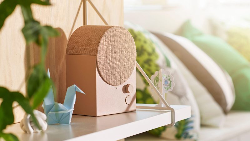 IKEA Blomprakt and Nattbadd Bluetooth speakers in black, pink, and yellow with Spotify Tap and Matter compatibility, stylish retro design, and smart home integration.