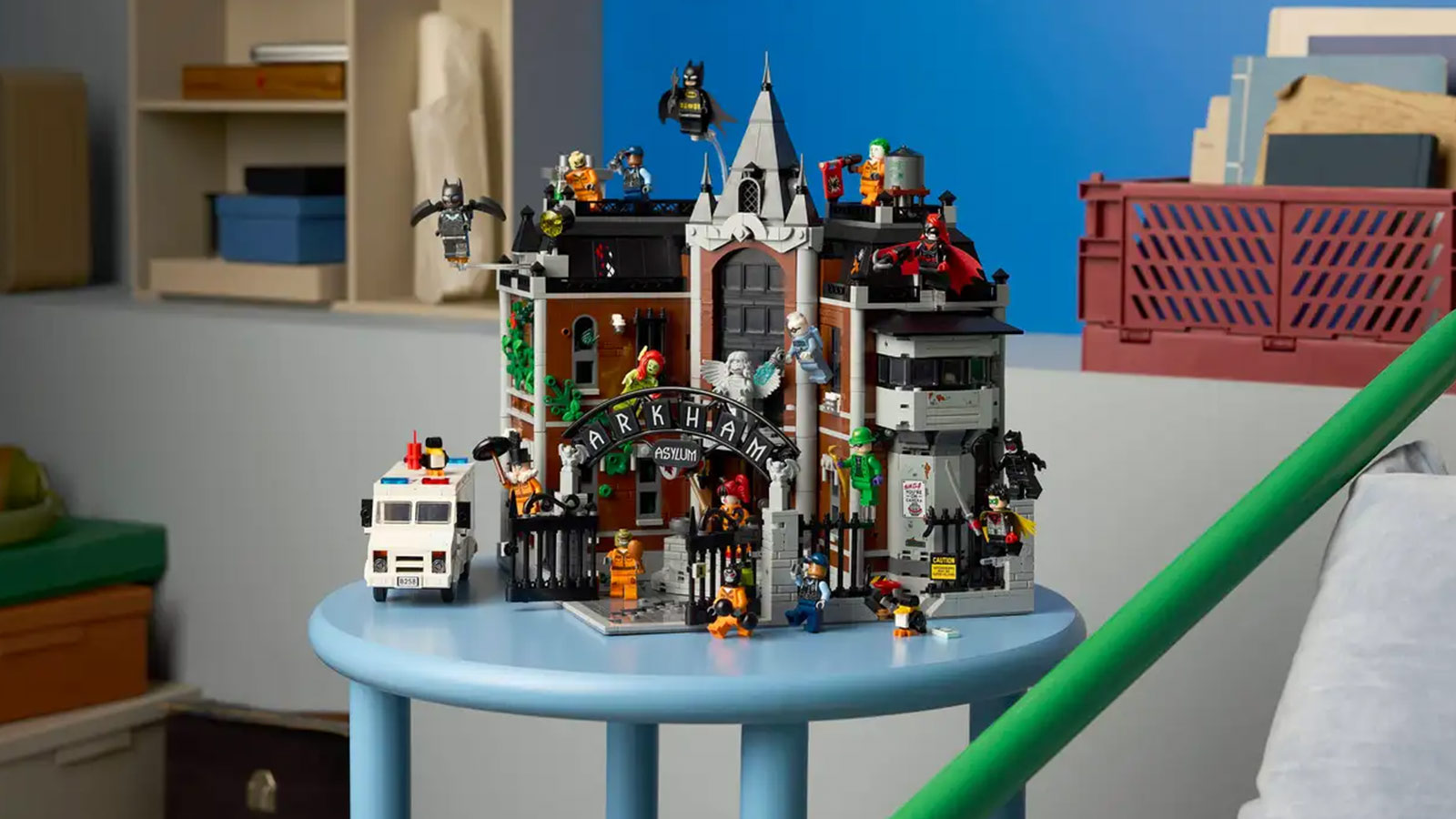 LEGO’s Arkham Asylum Is 1,000+ Pieces Of Pure Supervillain Chaos