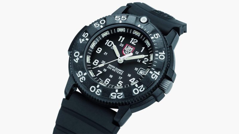 Luminox Navy SEAL Original 3001 Dive Watch with 43mm CARBONOX™ case, Swiss quartz movement, 200M water resistance, and 25-year constant glow.