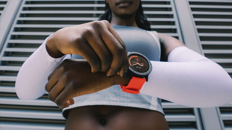 The Nothing CMF Watch 3 Pro features a large, bright AMOLED display, complemented by a sleek, minimalist design that reflects premium fitness features.