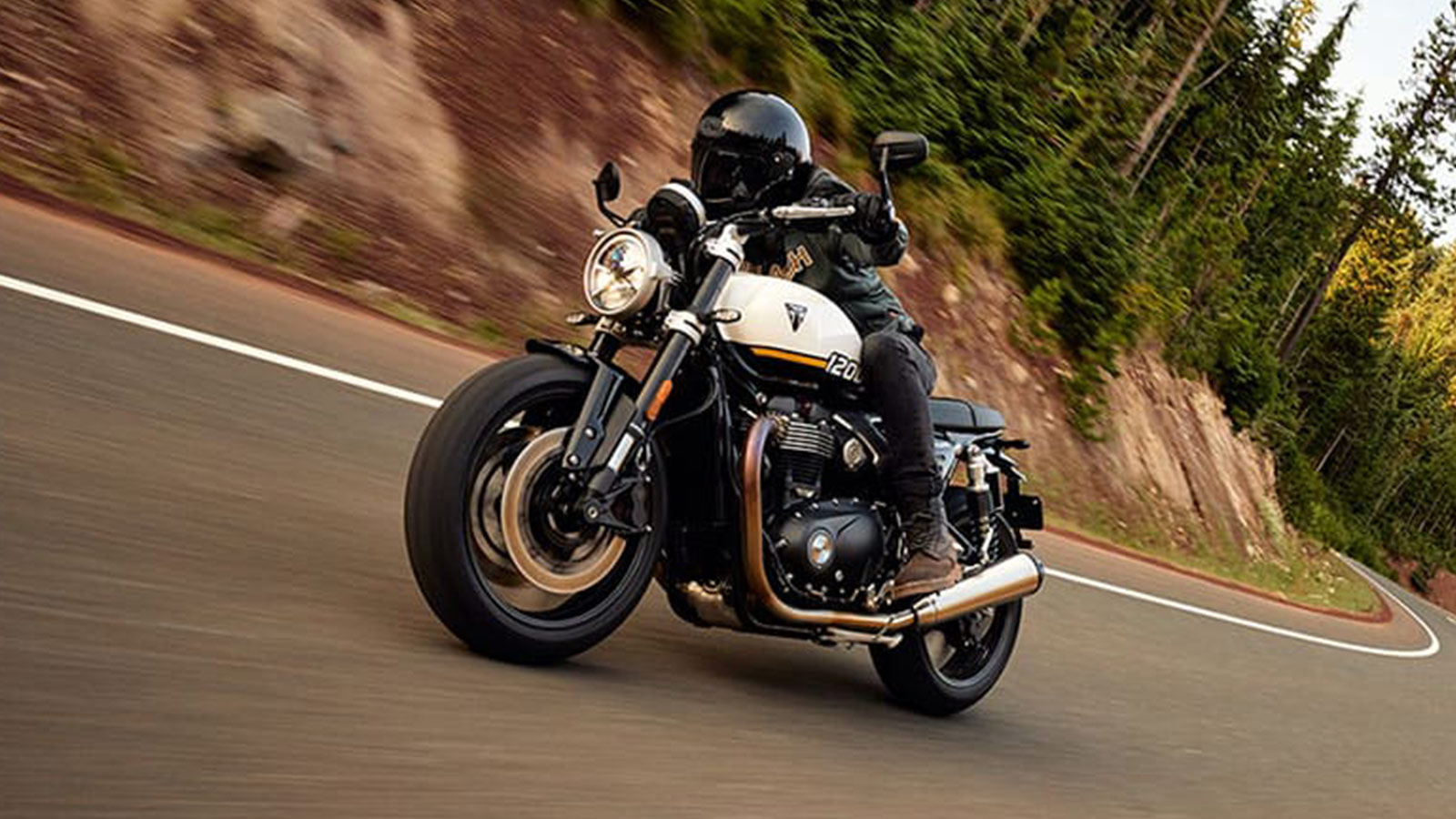 Triumph Boosts The Speed Twin 1200 With 104 HP And Tech Upgrades