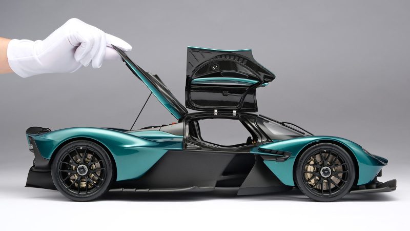 Amalgam Collection’s 1:8 scale Aston Martin Valkyrie (2021) model, hand-built with Aston Martin-approved precision, featuring authentic paint, carbon details, and F1-inspired design elements.