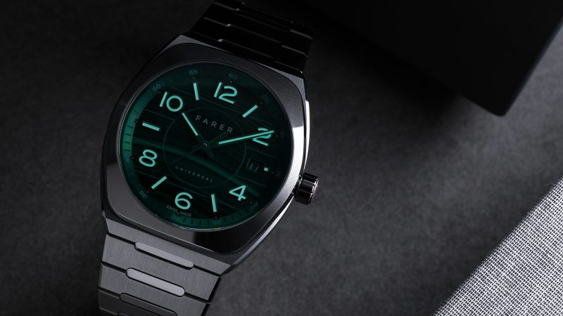 The Farer Integra watch boasts four different dials, an integrated bracelet, and a brushed-polished stainless steel case.