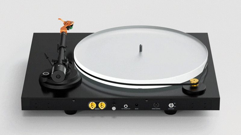 Fosi Audio Luna3 turntable with matte black plinth, acrylic platter, orange mat, aluminum tonearm, and Audio-Technica VM95E cartridge.
