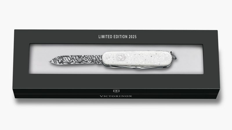 Victorinox Special Companion Damast Limited Edition 2025 pocket knife with Damascus steel blade and matte white Corian handle.